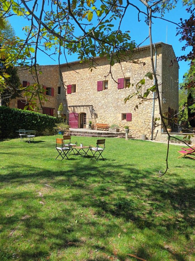 Bed and Breakfast Le Vieux Moulin De Jouques Exterior foto