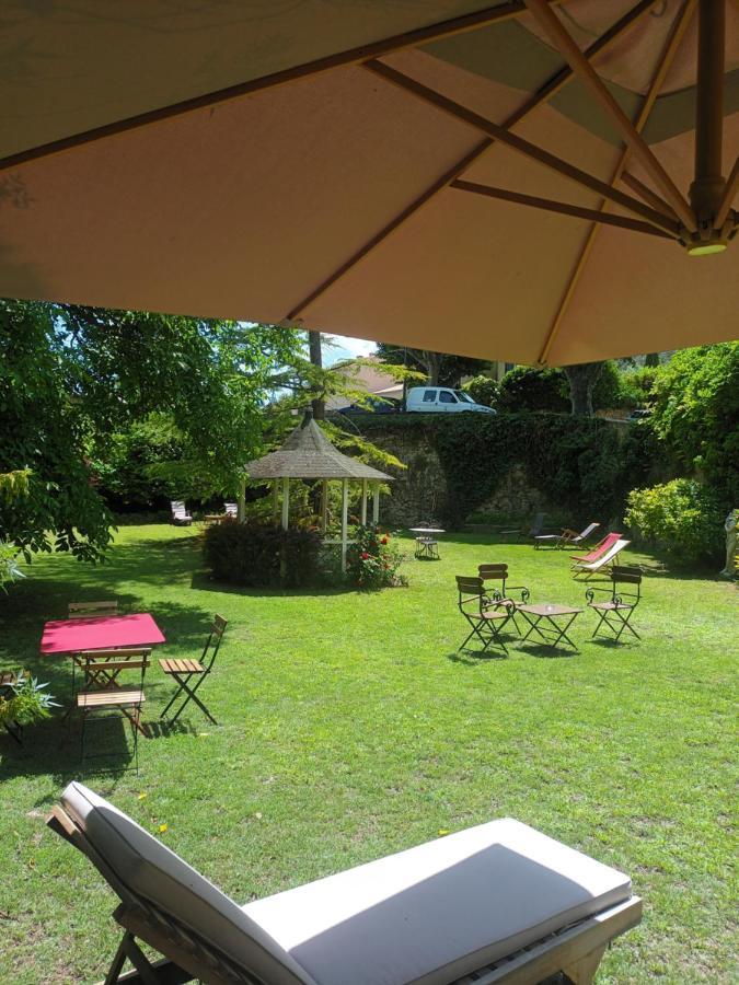 Bed and Breakfast Le Vieux Moulin De Jouques Exterior foto