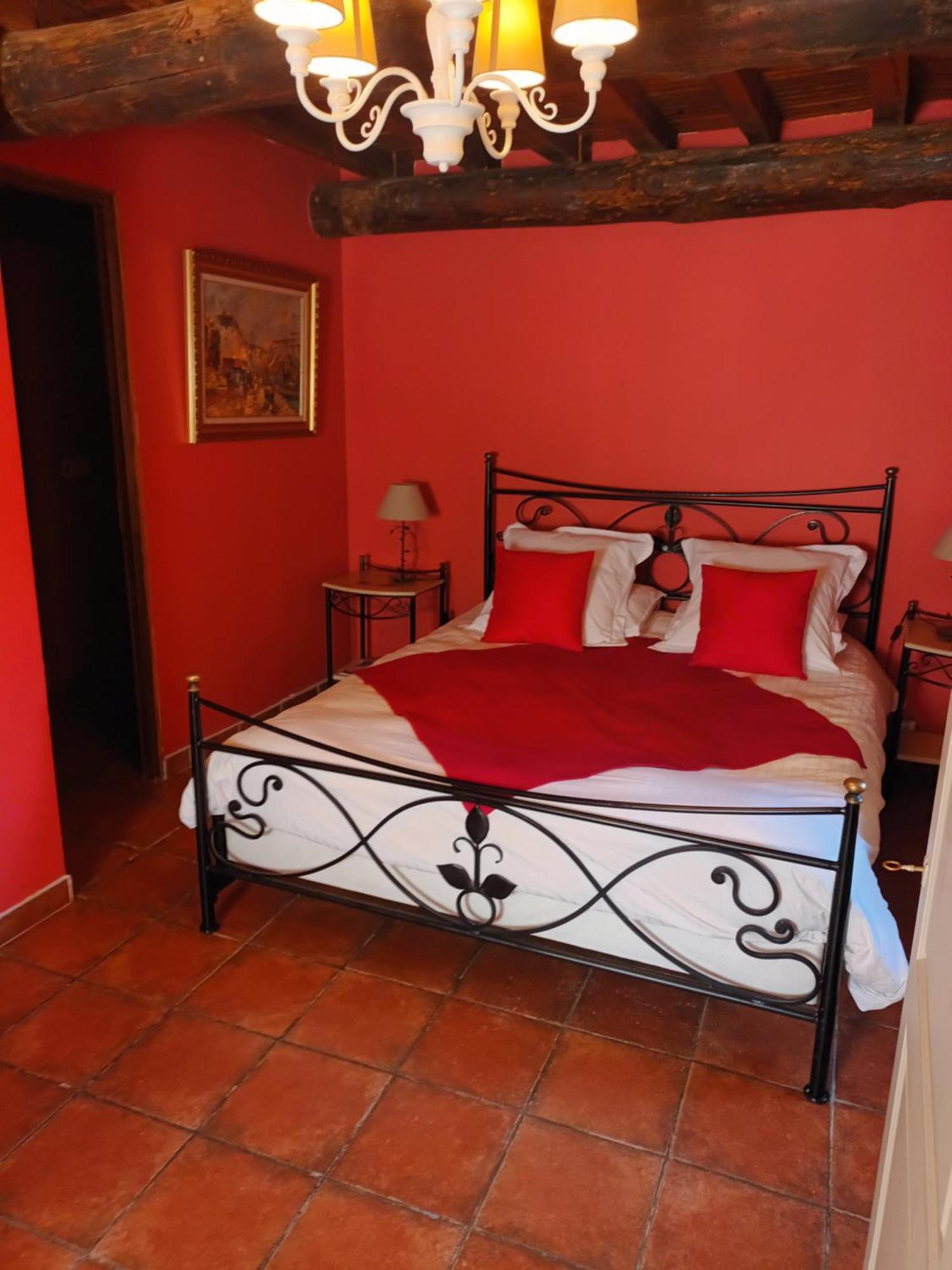 Bed and Breakfast Le Vieux Moulin De Jouques Exterior foto