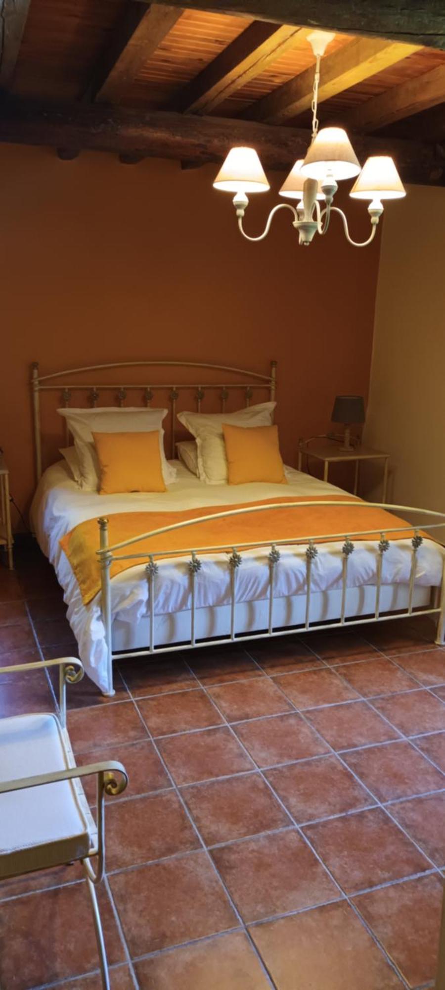 Bed and Breakfast Le Vieux Moulin De Jouques Exterior foto