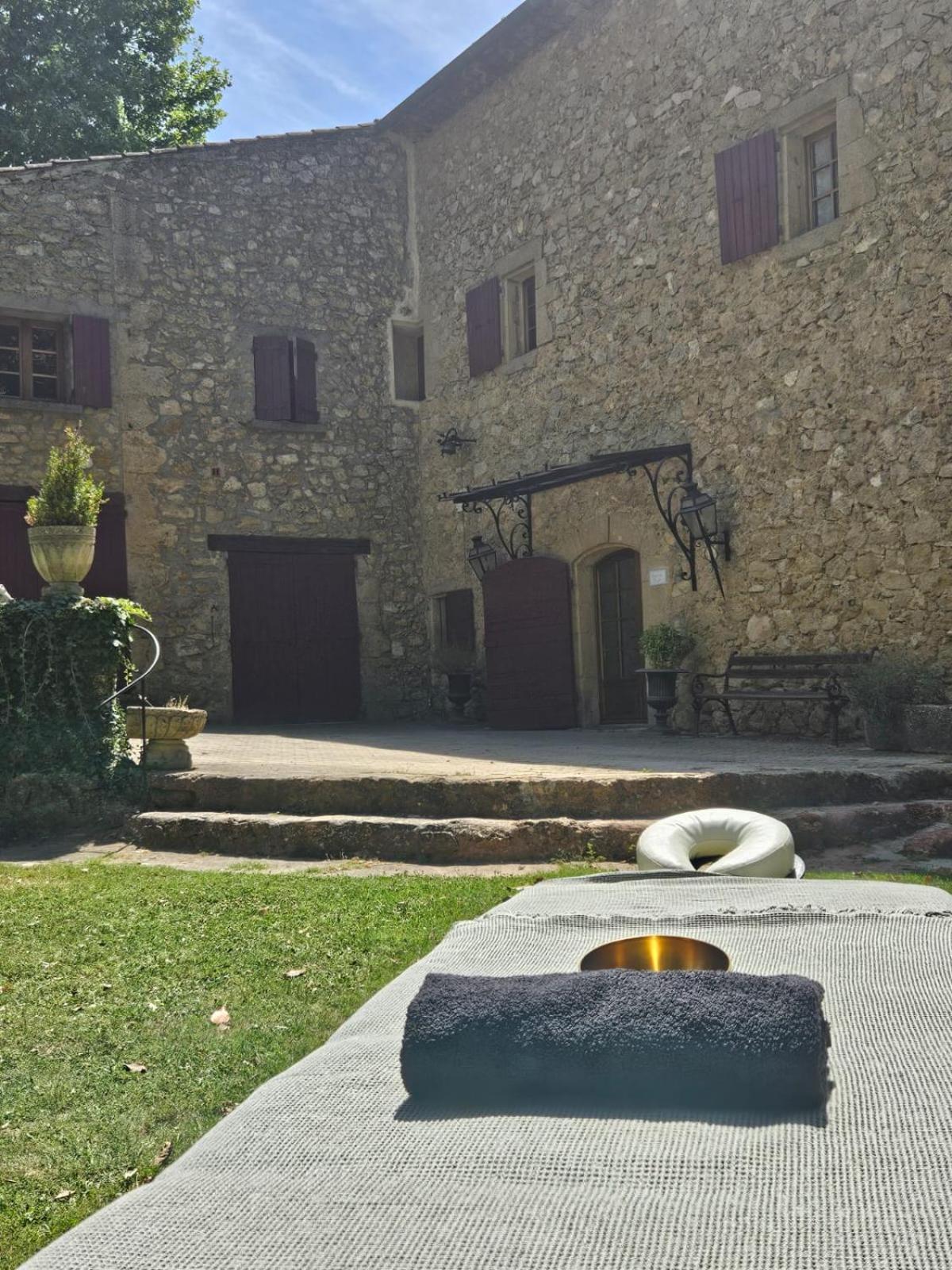 Bed and Breakfast Le Vieux Moulin De Jouques Exterior foto