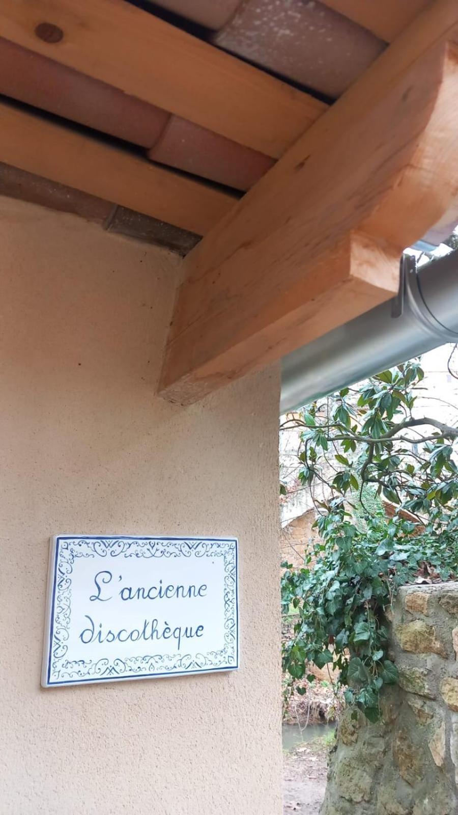 Bed and Breakfast Le Vieux Moulin De Jouques Exterior foto