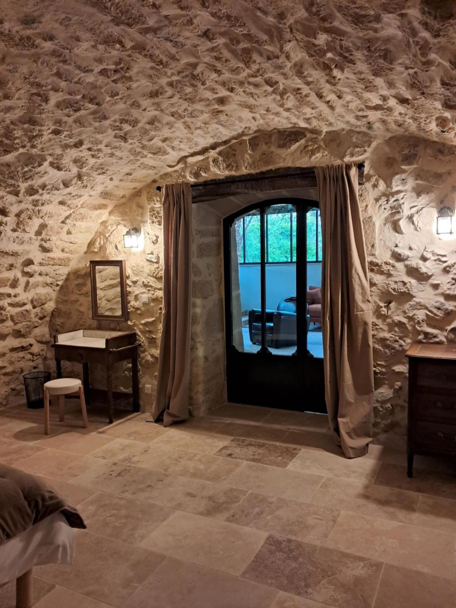 Bed and Breakfast Le Vieux Moulin De Jouques Exterior foto